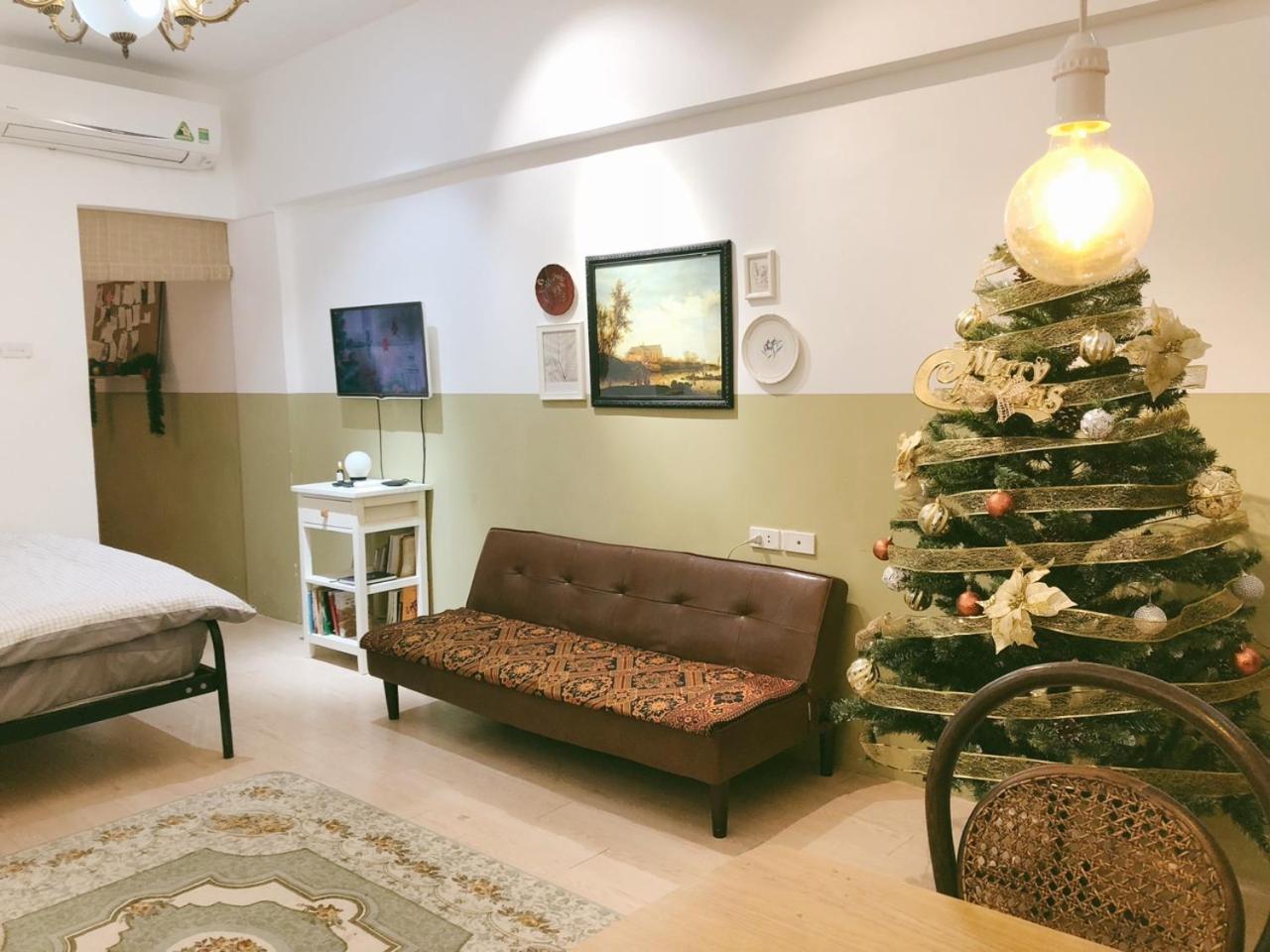Chloe & Leo Boutique Homestay Hanoi Exteriör bild